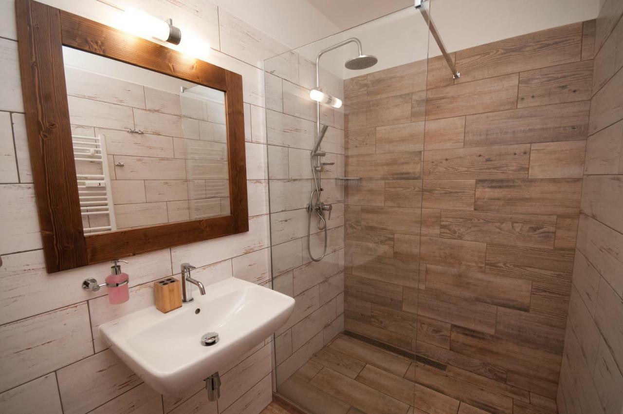 Apartmany Biela Put - Jasna Nr. 8 ديمانوفْشكا دولِنا المظهر الخارجي الصورة